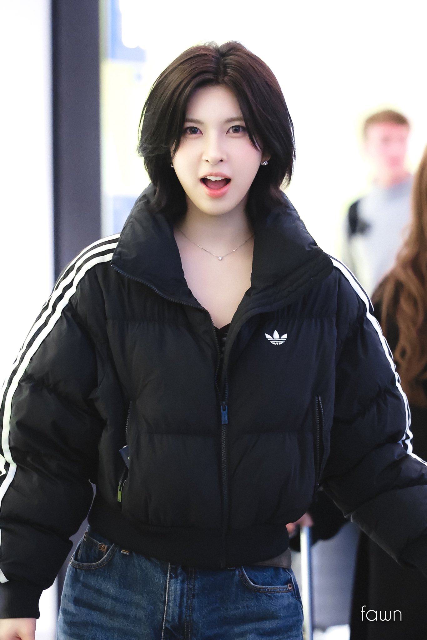 엔믹스 배이 wearing PS105N